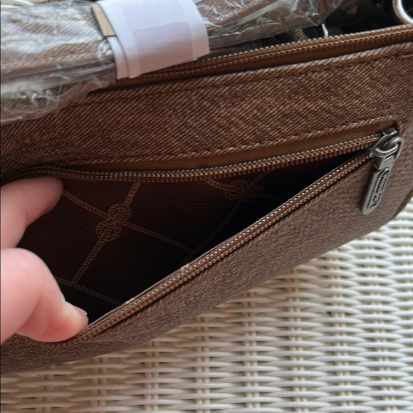 Wrangler Retro Style Tan Shoulder Bag NWT - Picture 7 of 9